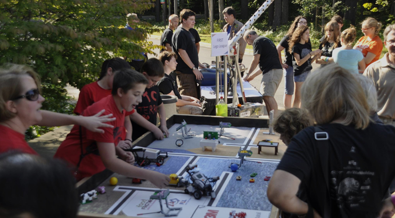 Families building robots